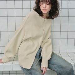 ★美品　試着のみ　レディース　プルオーバーリブニットオフショルダー★