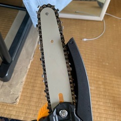 電動チェーンソーの画像