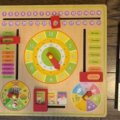 木製　英語カレンダー&時計の画像