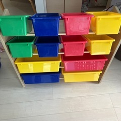 おもちゃ収納ラック　四段の画像