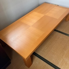 テーブル