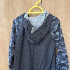 OSHKOSH 薄手ジャケットの画像