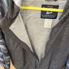 OSHKOSH 薄手ジャケットの画像