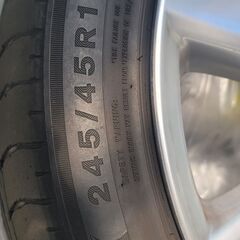 レクサスタイヤの画像
