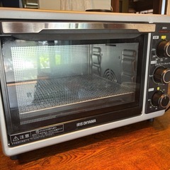 一度しか使っていないオーブン トレー3個とピザプレート付き