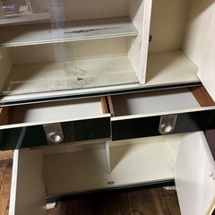 食器棚の画像