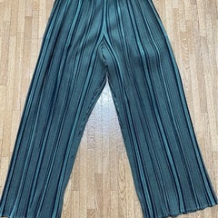 PLEATS PLEASE プリーツパンツ