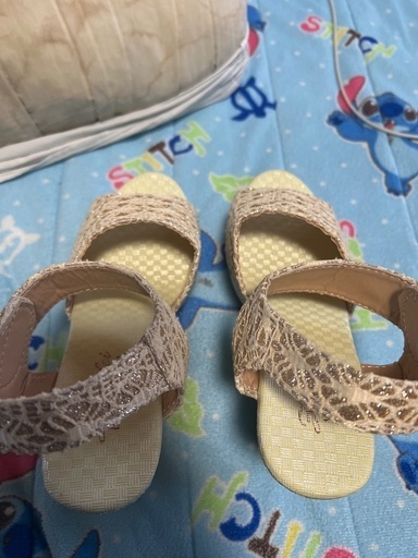 今からの季節にピッタリの厚底サンダルです