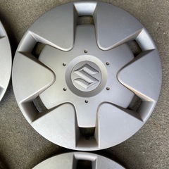 スズキ車　純正ホイールキャップの画像