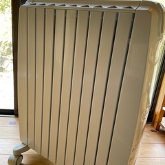 DeLonghi オイルヒーターの画像