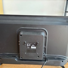 ■山善 Qriom 32型ハイビジョン液晶テレビ QRT-32W2Kの画像