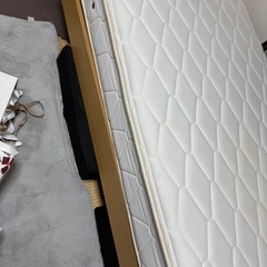 【大幅値引き】高級品フランフランシングルベッドの画像