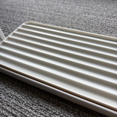 水筒スタンド 水切りラック 滑り止めバー 水切り 置き 立て 安定 収納 乾燥 ボトルスタンド 水受けトレー付き マグボトル 哺乳瓶 まな板 鍋ふた ボトル収納 キッチン収納 sg-passo-mks01-whの画像