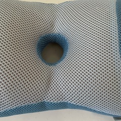 イトーヨーカドーメッシュ穴あき枕美品の画像