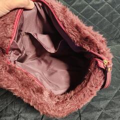 ファー素材 クラッチバッグの画像