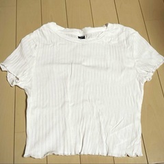 【SHEIN】ヘソだしTシャツ／カットソー/へそだし半袖 今だけ4点セット☆の画像