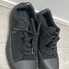ユニクロ　靴　スニーカーの画像