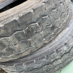 大型ダンプのタイヤ　　の画像