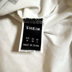 SHEIN クロップドTシャツ Mサイズ ホワイト カットソー 半袖の画像