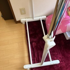 ハンガーラックの画像