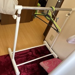 ハンガーラックの画像