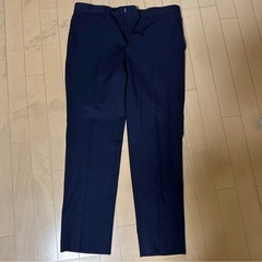 ネイビーメンズビジネススーツの画像