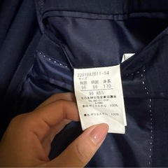 ネイビーメンズビジネススーツの画像