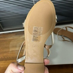 H&M ローヒール ストラップサンダルサイズ38 (24.5～25.0)未使用品の画像