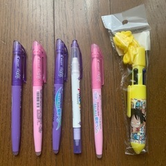 新品❣️ワンピース4色ボールペン、フリクション蛍光ペン各種1本ずつの画像