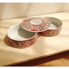 たち吉　橘吉　赤絵花紋　ニ段重　お正月　おせち　蓋付き中鉢　重箱　古伊万里　色絵の画像