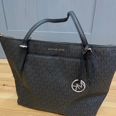 【値下げします】MICHAELKORS かばん