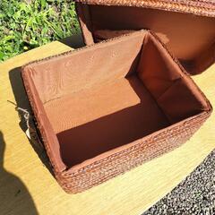 バスケット小物入れ　蓋付きの画像