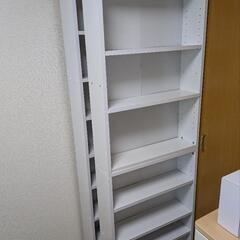 美品　奥行浅めのホワイト本棚×2つの画像