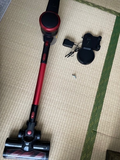 ☆動作しますがジャンク☆dyson SV10K コードレスクリーナー