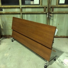 会議用長机を安くお譲りいたしますの画像