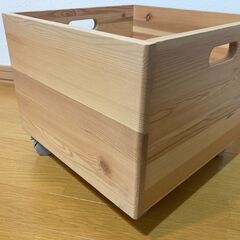 【明日投稿削除します】無印良品　パイン材収納ボックス　キャスター付きの画像