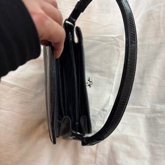 ハンドバッグ黒の画像