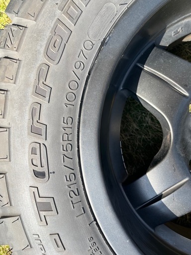 BFGoodrich Mud-Terrain T/A 15インチオフロードタイヤ
