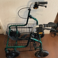 歩行器　キャリーカート　買い物カート　検索→キャリーカート　散歩　買物　配達　宅配　ショッピングカート　セニアカー　キャンプ　バギー 買いものカート 高齢者 折りたたみ キャリー 4輪 歩行補助 室内・屋外両用 歩行車 セーフティーアーム ロレータキャリー 大型タイヤタイプ　ブレーキ付き介護用品　ヘルスケア　老人ホーム　グループホームの画像