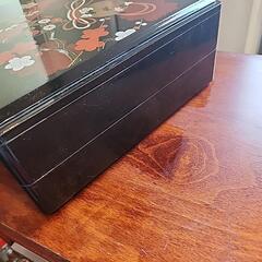おせちの重箱　お店から買ったおせちの重箱の画像