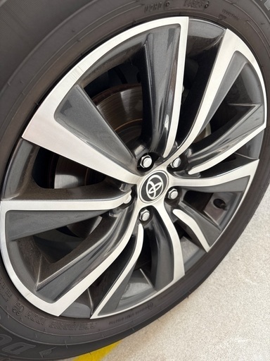 ８０ハリアーGグレード　タイヤ&ホイール４本