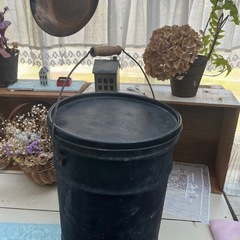 ペール缶　黒　直径31センチの画像
