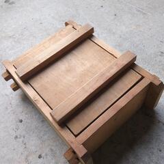 すし桶の画像
