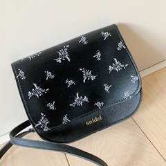 【最終値下げ！！9月末削除】 snidel 花柄ショルダーバッグ 20cmの画像