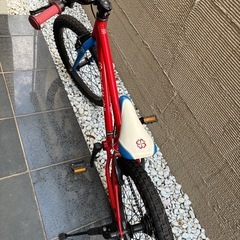 ヨツバサイクル　20インチ ヒーローレッド ヨツバサイクル20インチ ヒーローレッド