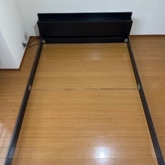 お譲りします。ベッドフレームの画像