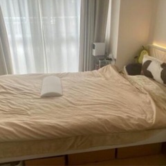 セミダブルベッド
