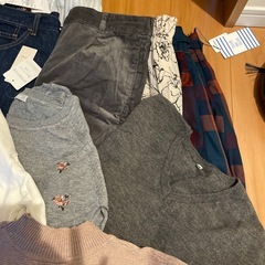 レディース服　トップス　ボトムス　合わせて15点の画像