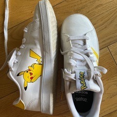 ポケモンシューズの画像