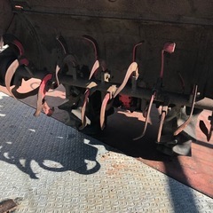 トラクターSHIBAURA　動作品　右後ろタイヤパンクマフラーなしの画像